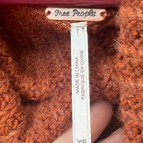 ▶️ Free People ◀️ Eleven Burnt Orange Cowl Neck Oversized Chunky Knit Sweater - Picture 10 of 16